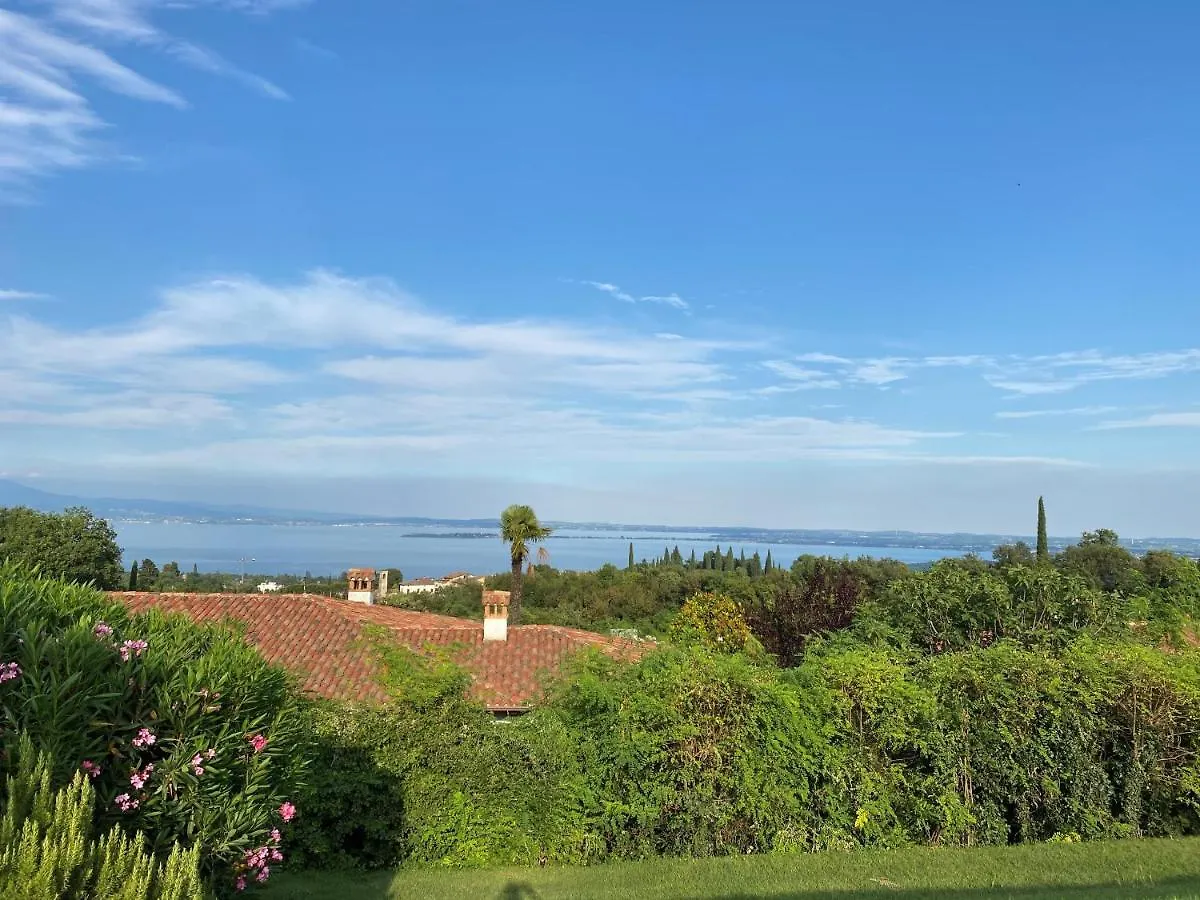 Villa Madeleine Padenghe sul Garda Italy