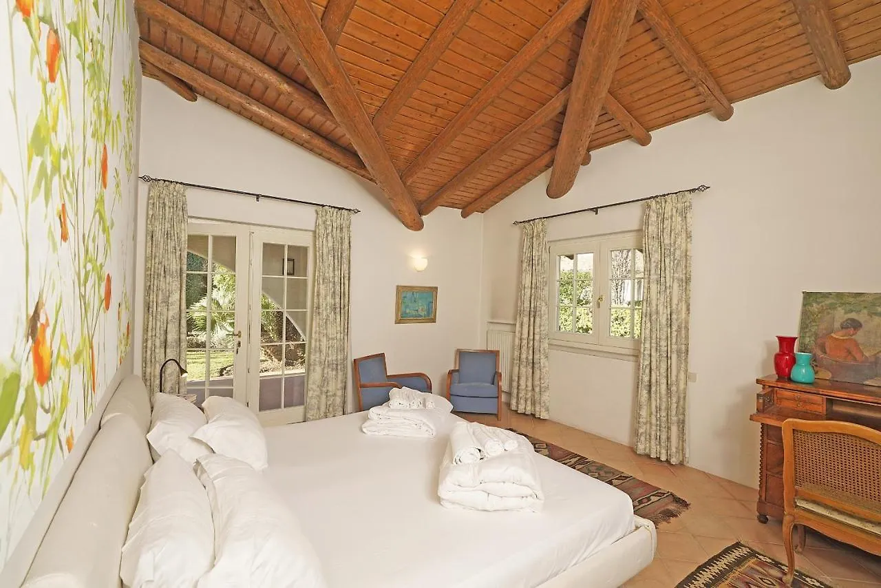 Villa Madeleine Padenghe sul Garda Italy