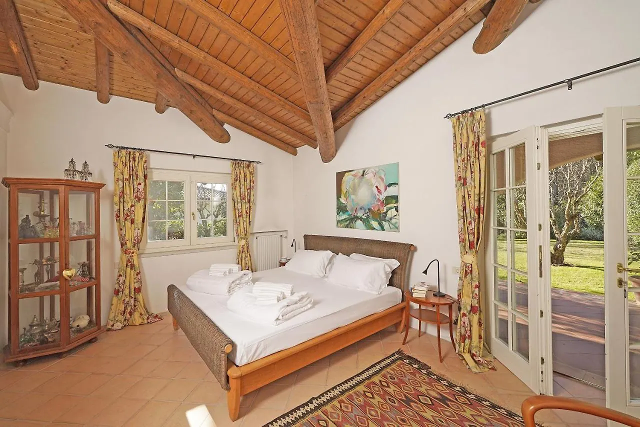 Villa Madeleine Padenghe sul Garda 0*,